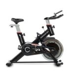 Bicicleta estática Moma Bikes con volante de inercia de 24 kg, pantalla LCD, 4 sensores de frecuencia cardíaca