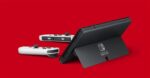 Nintendo Switch (modelo OLED) con base y mandos Joy-Con blancos. - Imagen 8