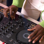 Pioneer DJ - DDJ-FLX4 + Kreate 8 (Par) - Imagen 15