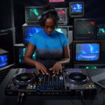 Pioneer DJ - Pack DDJ-FLX10 + Estuche con ruedas Silver Walkasse - Imagen 11